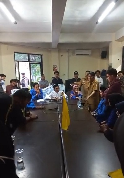 DPRD Makassar Terima Aspirasi PMII, Tuntutannya Mulai dari Tolak Kenaikan BBM Hingga Peninjauan Pembangunan Rel Kereta Api